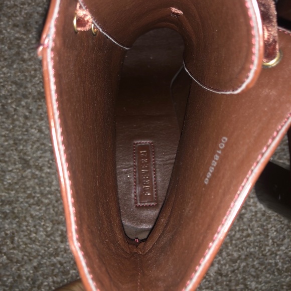 Chocolate Brown Ankle Boots w/ Velvet Shoestring - Picture 4 of 6